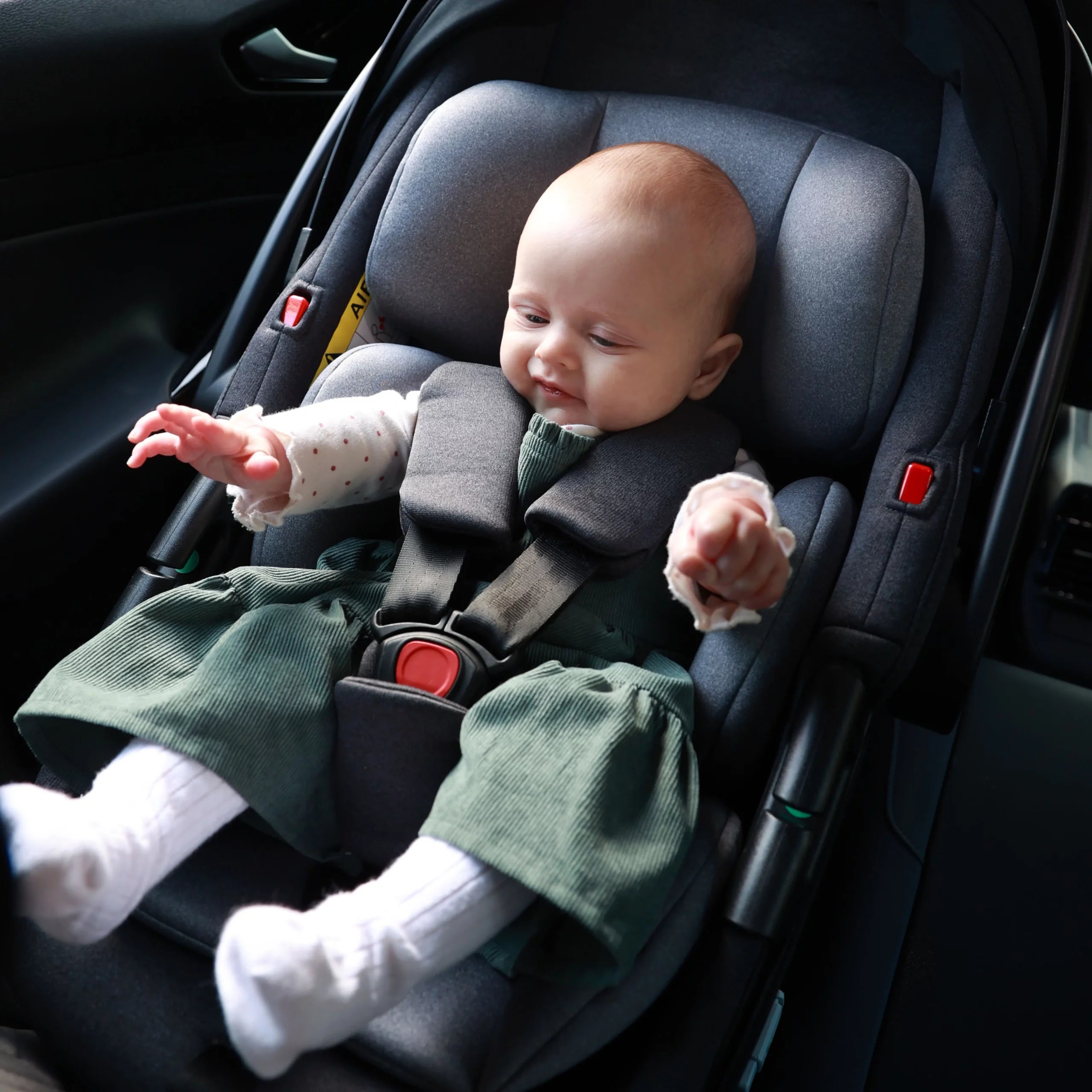 Coco i-Size Baby Car Seat for Comfortable and Safe Travel