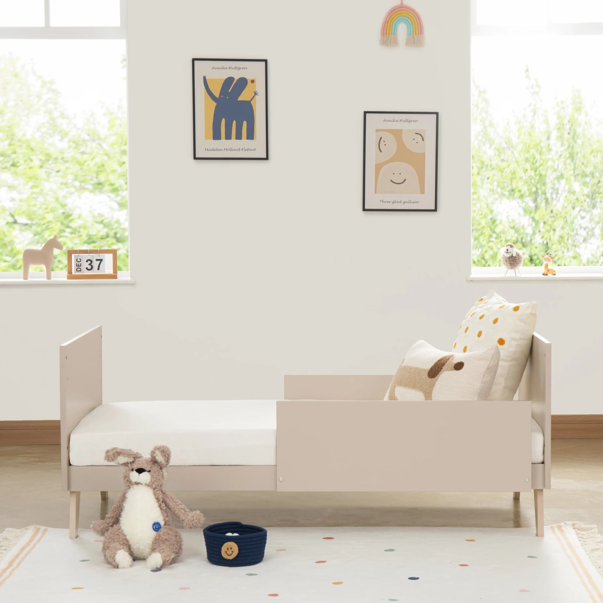 Dante Cot Bed - Stylish and Safe Nursery Solution